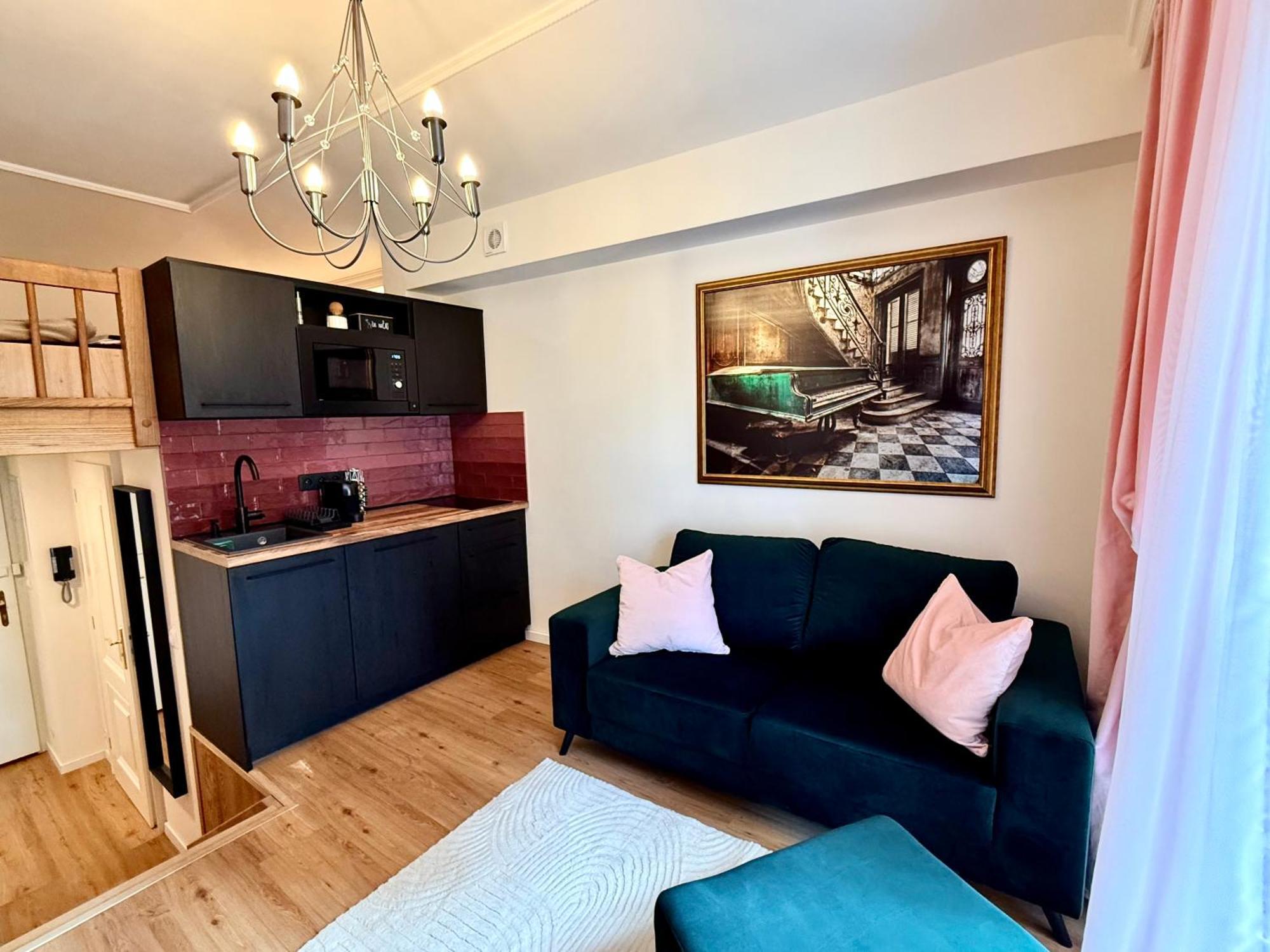 Apartment Divadelni - Historic Center & Steps From Charles Bridge Prague